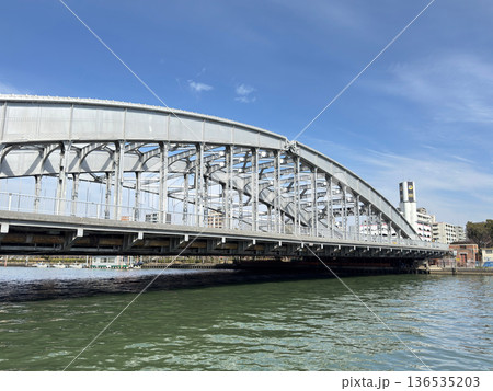 大川にかかる桜宮橋(大阪市北区・都島区) 大川にかかる桜宮橋(大阪市北区・都島区) 136535203