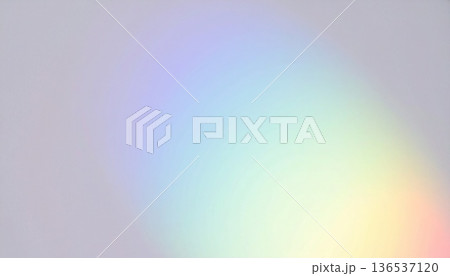 光の残像をイメージした淡い虹色のバックグラウンド：クリーンで透明感のあるミニマルなデジタルアート 136537120