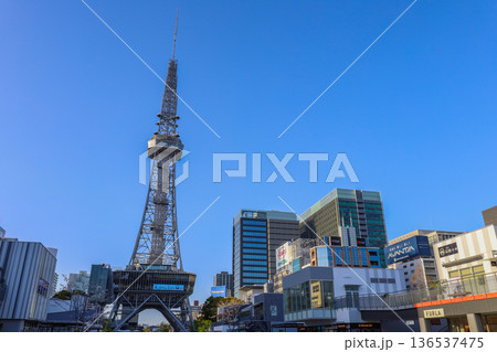 青空とテレビ塔 136537475