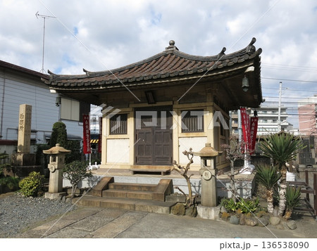 横浜市神奈川区の慶運寺にある観音堂と浦島父子塔 横浜市神奈川区の慶運寺にある観音堂と浦島父子塔 136538090