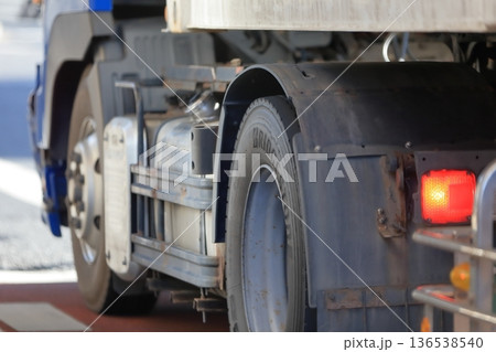 トレーラートラック イメージ トレーラートラック イメージ 136538540