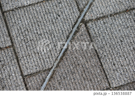 インターロッキング舗装部の床見切り（ステンレス目地棒） 136538887