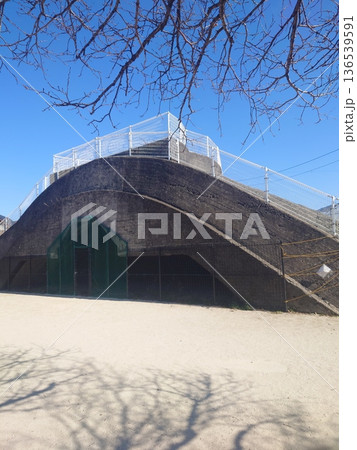 掩体壕　掩体壕跡　戦争遺構  (長崎県大村市／下原口公園) 136539591