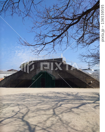 掩体壕 掩体壕跡 戦争遺構 (長崎県大村市/下原口公園) 掩体壕 掩体壕跡 戦争遺構 (長崎県大村市/下原口公園) 136539595