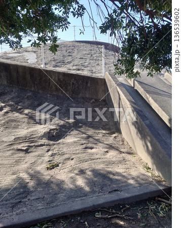 掩体壕　掩体壕跡　戦争遺構  (長崎県大村市／下原口公園) 136539602