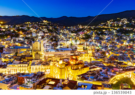 グアナファトの夜景 136539843