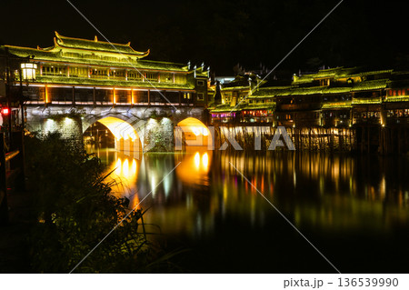 虹橋付近の夜景 136539990