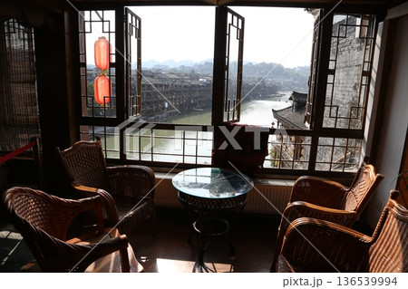 沱江の眺め 136539994