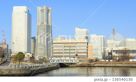 横浜港から見たみなとみらい 横浜港から見たみなとみらい 136540130