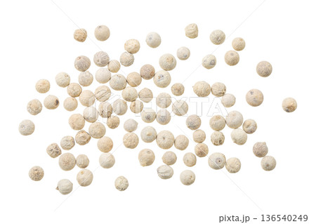 White peppercorns or pepper isolated on white background. Top view. Flat lay 136540249