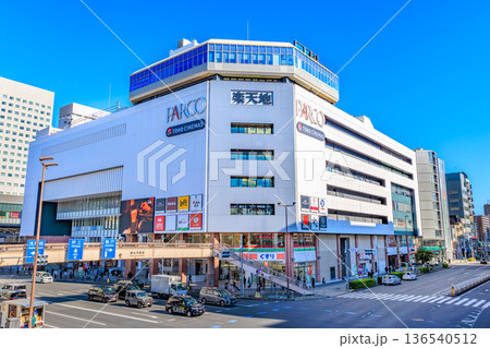 東京 墨田区の都市風景 錦糸町駅南口 東京 墨田区の都市風景 錦糸町駅南口 136540512