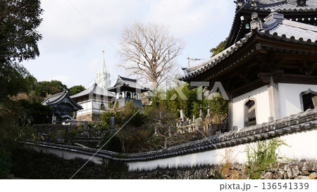 和と洋が交差する平戸の風景 ザビエル記念教会 和と洋が交差する平戸の風景 ザビエル記念教会 136541339