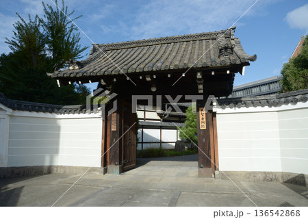 大聖寺 山門 京都市上京区御所八幡町 大聖寺 山門 京都市上京区御所八幡町 136542868
