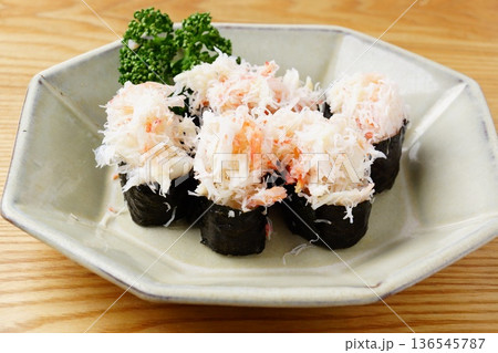 カニ軍艦巻き寿司 136545787