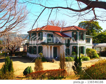 ノスタルジックな横浜ブラフ18番館 136546186