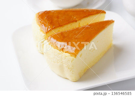 チーズスフレケーキ 136546585