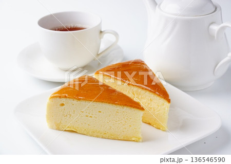 チーズスフレケーキ チーズスフレケーキ 136546590