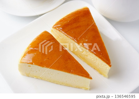 チーズスフレケーキ 136546595