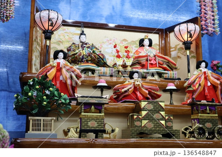 日本の伝統/雛人形 136548847