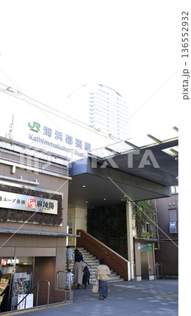 JR京葉線の海浜幕張駅、北口 136552932