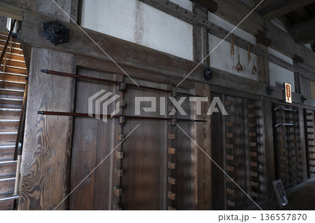 世界遺産国宝姫路城大天守内武具掛け 136557870
