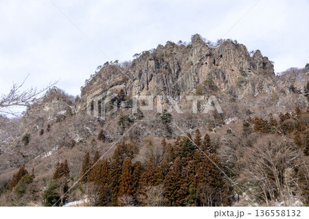 冬の岩櫃山 群馬県東吾妻町 冬の岩櫃山 群馬県東吾妻町 136558132