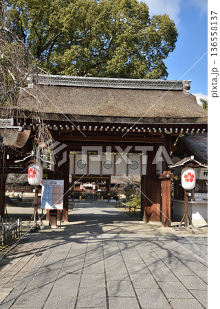 冬の平野神社 東神門(京都市北区) 冬の平野神社 東神門(京都市北区) 136558137