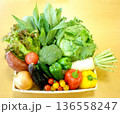 新鮮な野菜 136558247