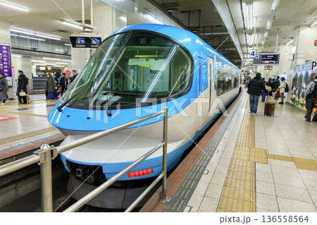 近鉄名古屋駅に停車中のミジュマルライナー 136558564