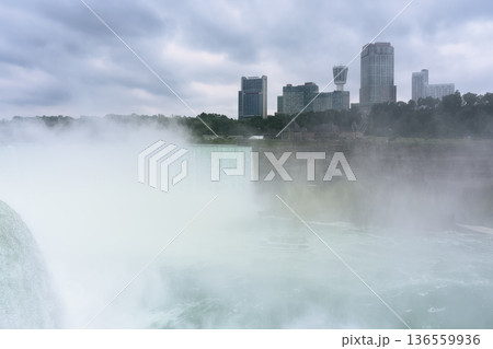 ナイアガラの滝~アメリカ側からの眺め / Niagara Falls, USA & Canada ナイアガラの滝~アメリカ側からの眺め / Niagara Falls, USA & Canada 136559936