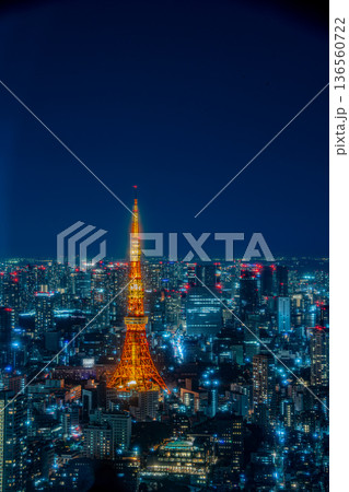 東京タワーと東京都心の夜景|六本木ヒルズ東京シティビューからの眺め 東京タワーと東京都心の夜景|六本木ヒルズ東京シティビューからの眺め 136560722
