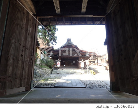 香川県仲多度郡琴平町にあり、こんぴらさんと呼ばれる琴平山の中腹に鎮座する金刀比羅宮(ことひらぐう) 香川県仲多度郡琴平町にあり、こんぴらさんと呼ばれる琴平山の中腹に鎮座する金刀比羅宮(ことひらぐう) 136560815