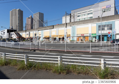 橋本駅の南口からの街並み 136560966