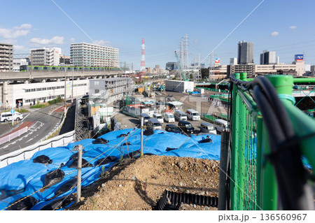 京王相模原線を走る都営新宿線の電車 京王相模原線を走る都営新宿線の電車 136560967
