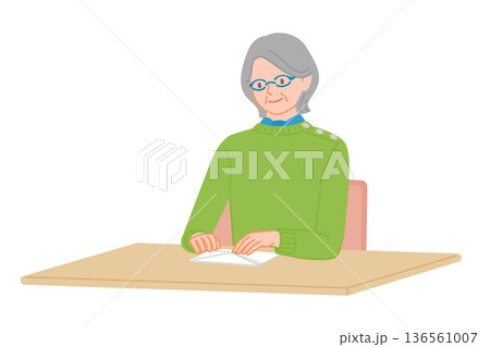 シニア女性が机で封筒を開ける直前の動作イラスト シニア女性が机で封筒を開ける直前の動作イラスト 136561007
