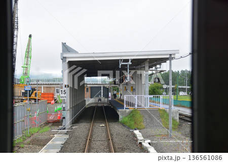 JR北海道函館本線　銀山駅から倶知安駅までの普通列車車窓風景(2023年夏雨) 136561086