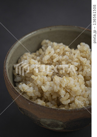 美味しそうな玄米 ダイエット 健康 136561508