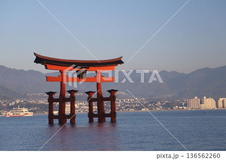 【広島県宮島】厳島神社 宮島の風景 136562260