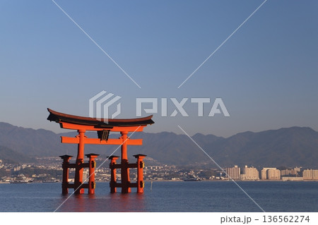 【広島県宮島】厳島神社 宮島の風景 【広島県宮島】厳島神社 宮島の風景 136562274
