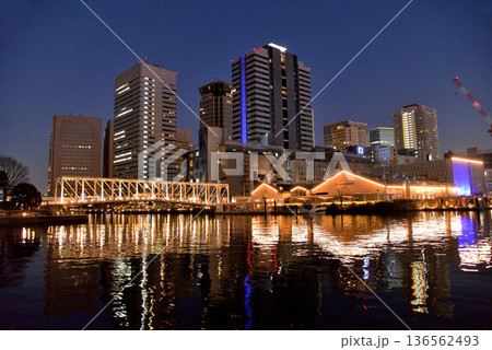 お洒落な天王洲の夜景 136562493