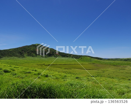 草千里ヶ浜(熊本県阿蘇市) 136563526