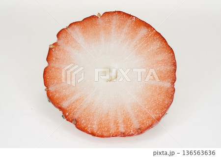 真っ赤ないちご ならあかり　奈良県産 136563636