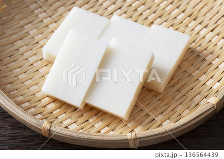 四角いお餅 四角いお餅 136564439
