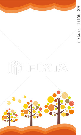 秋の森のイラスト　紅葉の季節の背景イラスト 136566076