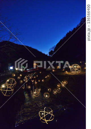 広島県広島市佐伯区湯来町　湯来温泉　ライトアップ 136566400