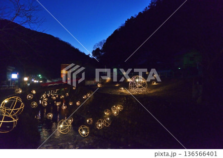 広島県広島市佐伯区湯来町　湯来温泉　ライトアップ 136566401