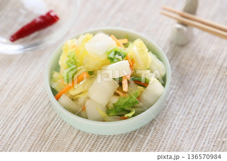 冬野菜を楽しむ！白菜の漬け物 136570984