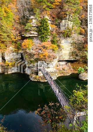 福島県の観光名所塔のへつり 136573668