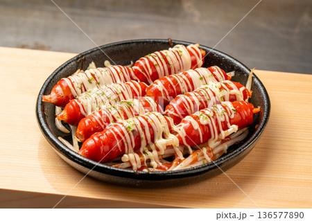 赤ウインナー 昭和レトロな定番おかず料理 136577890
