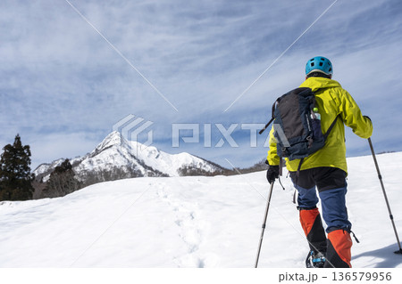 スノーシュートレッキングのイメージ　大山鏡ヶ成   136579956